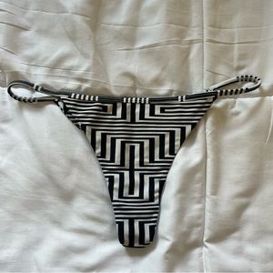 Benoa Bottoms size Medium, (fit like a size small)